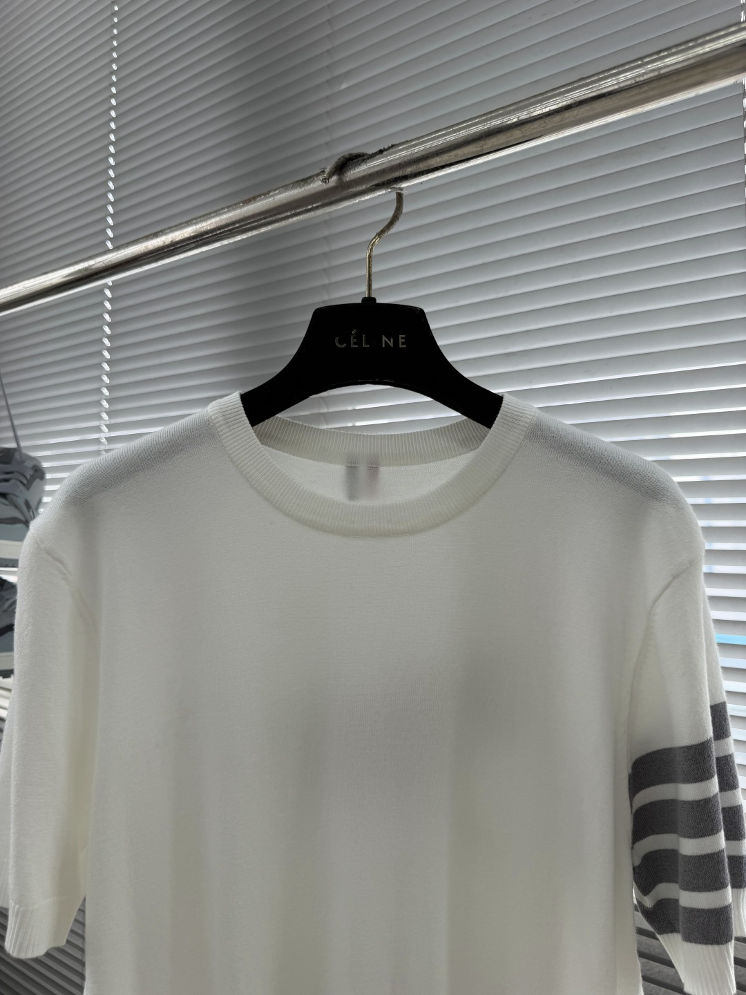 -TB 26SS后背小马 圆领短袖棉沙线精仿 把美式学院风焊在身上的针织短袖🎾 谁能拒绝一件自带高级感的