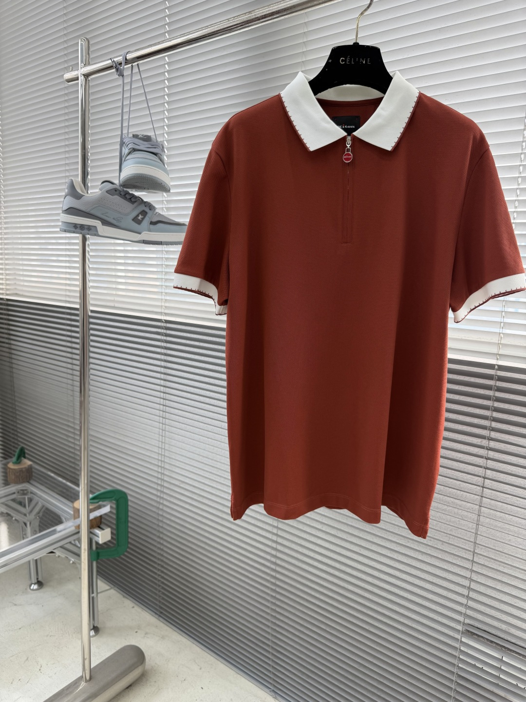 -Kiton 2026ss春夏新款男士半拉链套头短袖针织衫POLO，经过特殊浇洗工艺处理，手感柔软且质感