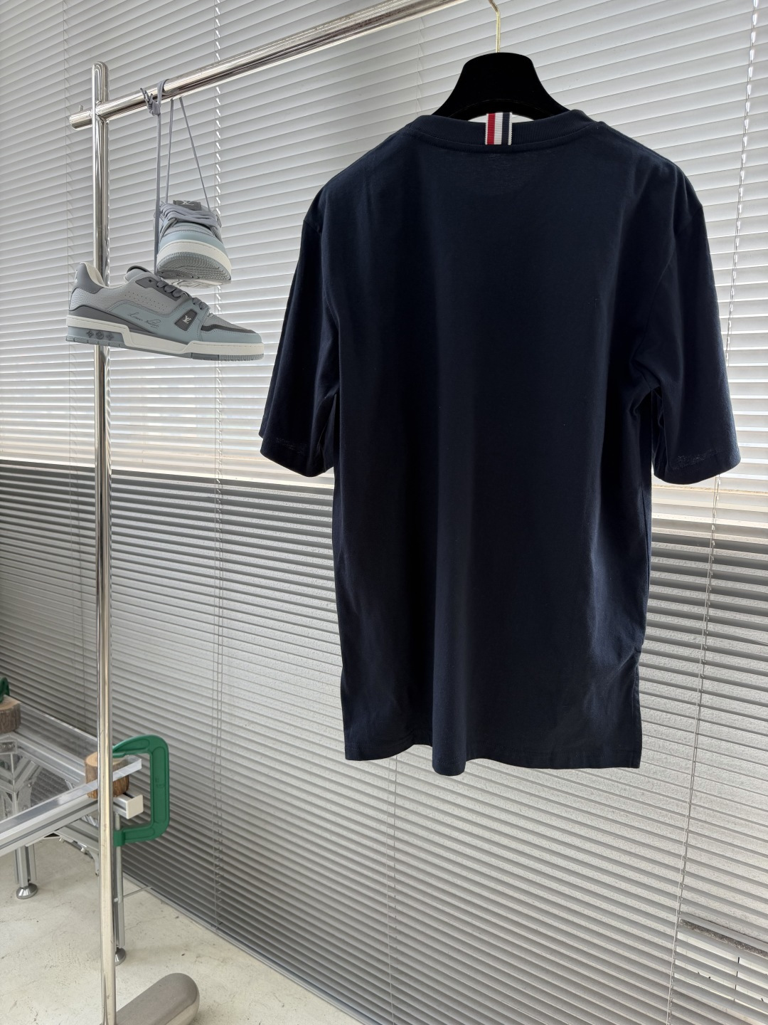 -TB 小狗开叉平纹短袖百分百平纹纯棉材质，和zP一致经过磨毛工艺处理，手感更加柔软舒适，TB在细节处理