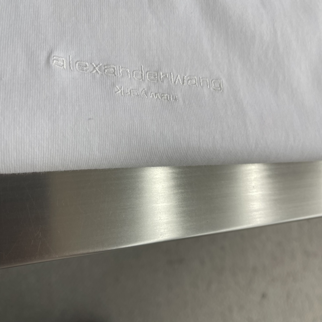 -Alexander Wang 徽标刺绣坎肩背心定制高支长绒棉 细腻柔软 舒适亲肤 以纯净无杂的本白为底