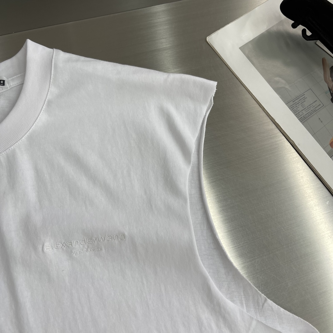 -Alexander Wang 徽标刺绣坎肩背心定制高支长绒棉 细腻柔软 舒适亲肤 以纯净无杂的本白为底