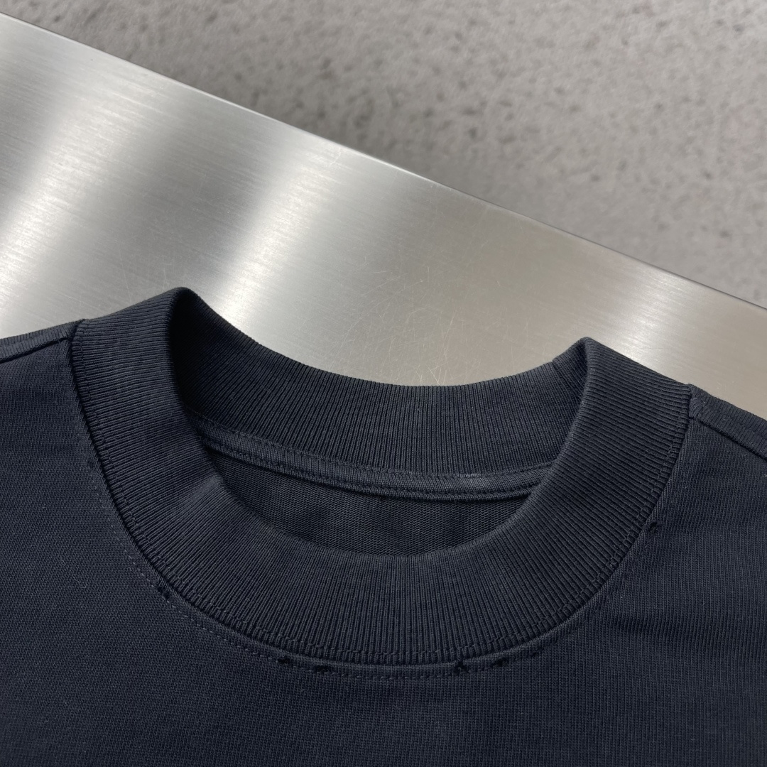 -CH 克罗心 十字架✝️元素短T纯棉高克重材质柔软洗水，舒适，质感足重工皮logo搭配柜柜感拉满爆款延