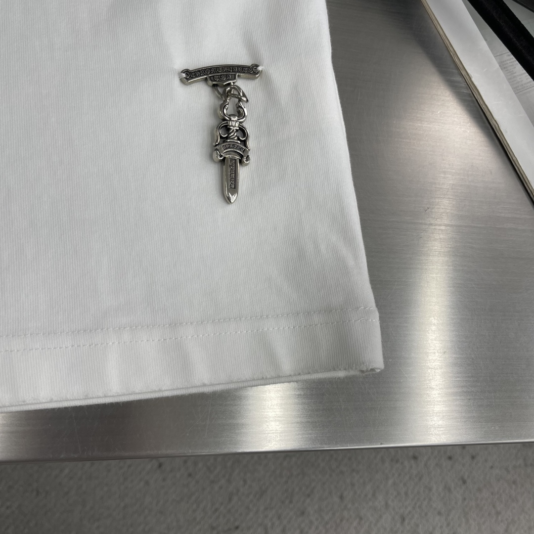 -CH 克罗心 宝剑🗡️元素短T高克重纯棉材质手工重金属logo独家😎时尚感拉满微阔版型尺码：S-XL