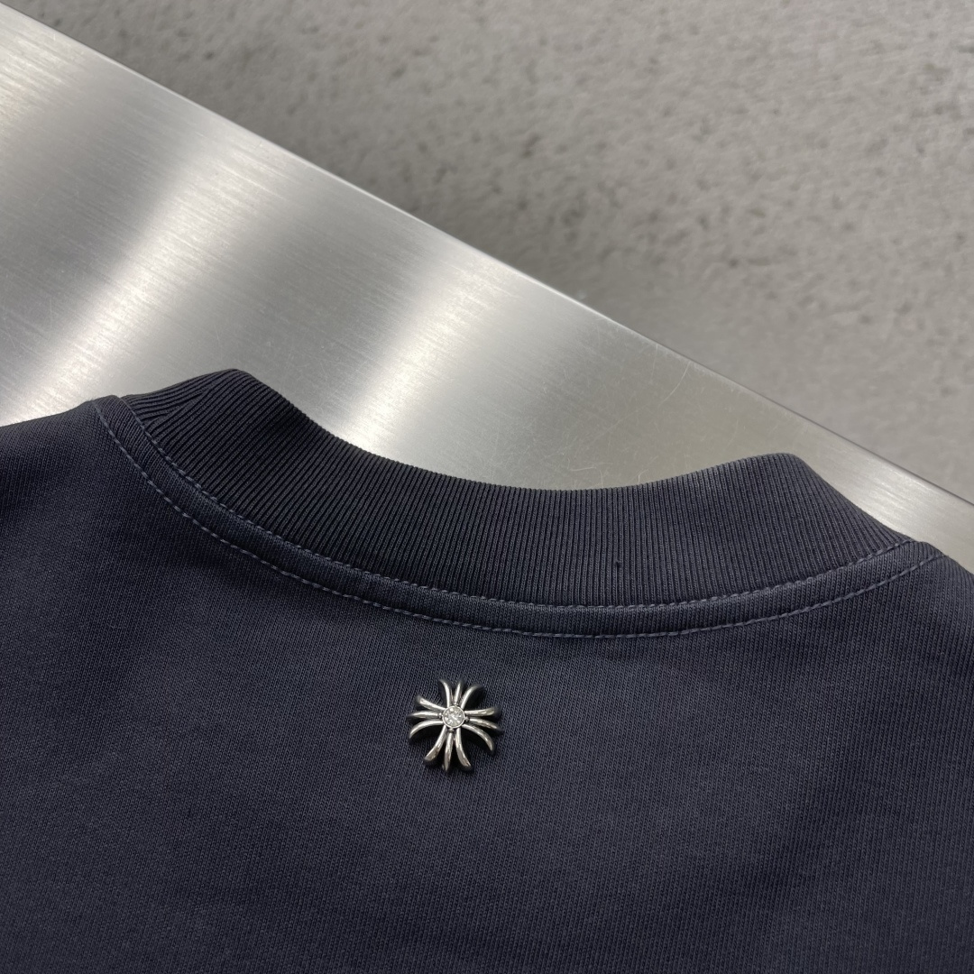 -CH 克罗心 宝剑🗡️元素短T高克重纯棉材质手工重金属logo独家😎时尚感拉满微阔版型尺码：S-XL