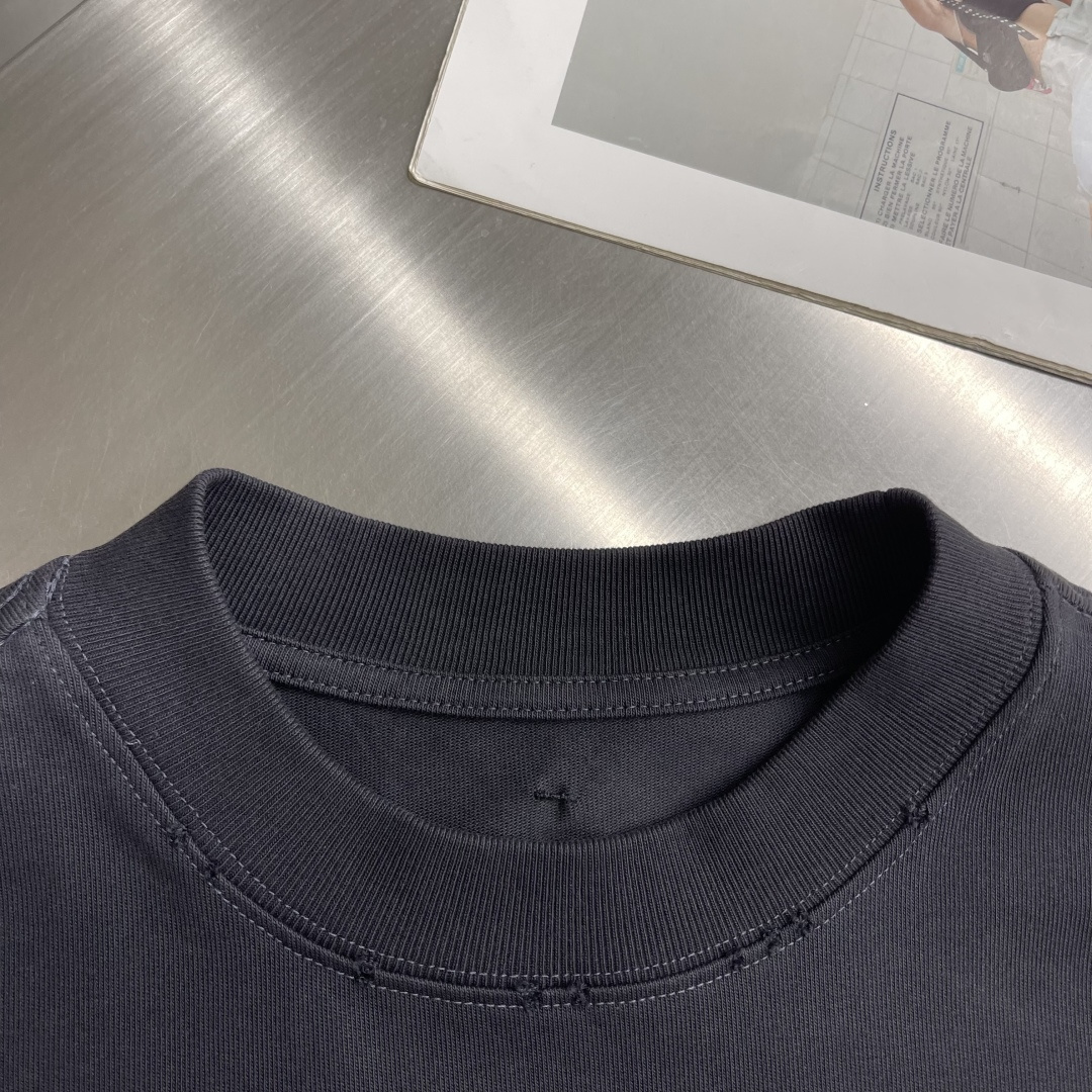 -CH 克罗心 宝剑🗡️元素短T高克重纯棉材质手工重金属logo独家😎时尚感拉满微阔版型尺码：S-XL