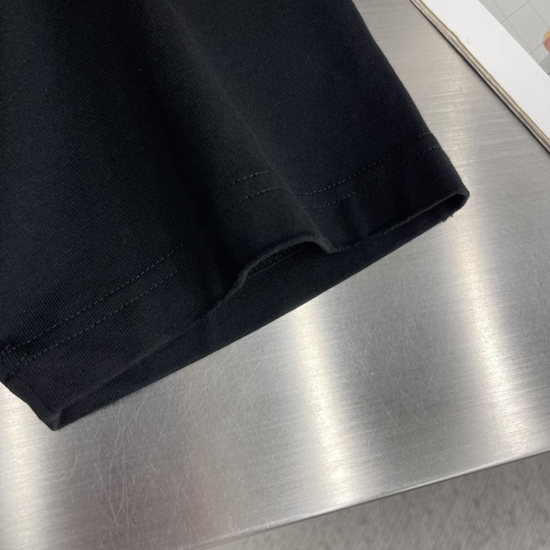 -Dio    47字母后背条纹短袖T恤百分百棉 采用280g 高端进口纯棉双纱面料  添加手感与固定衣