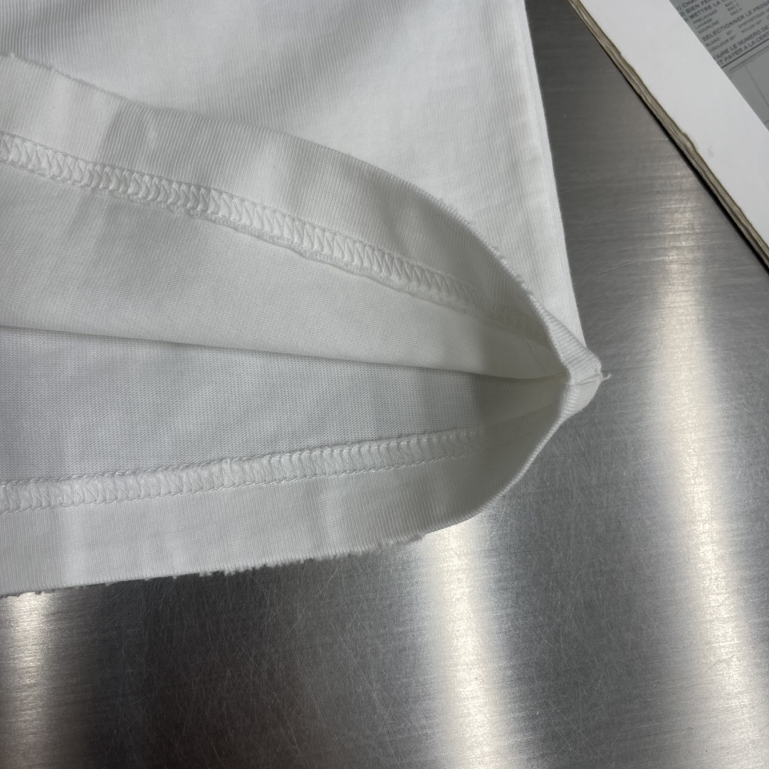 -Dio    47字母后背条纹短袖T恤百分百棉 采用280g 高端进口纯棉双纱面料  添加手感与固定衣
