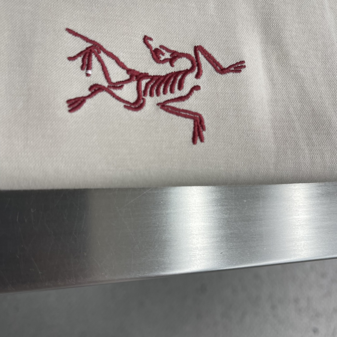 -🐦 鸟家    新款短袖圆领T恤 高端订制 logo刺绣工艺 高端长绒棉面料.手感柔软.穿着舒适.专柜