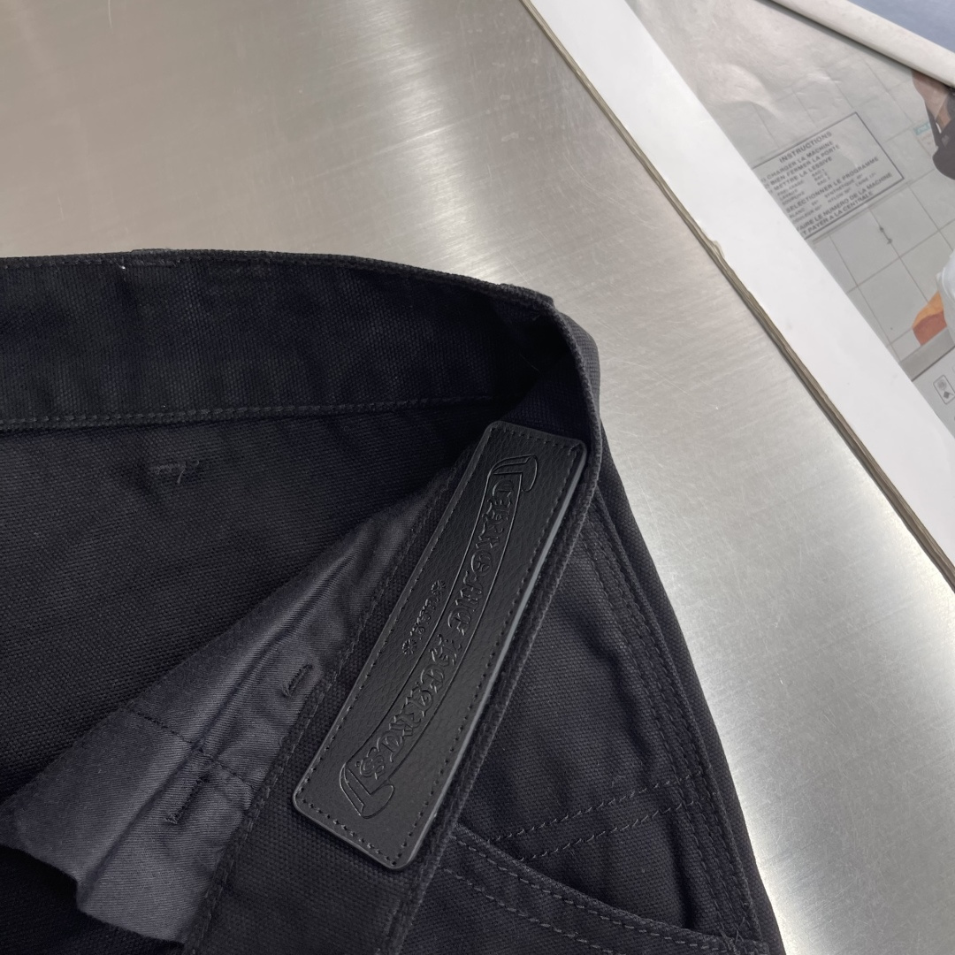 -CH 克罗心 泼墨工装短裤 | 低调奢华，细节控的终极选择​​专为追求个性与质感的你打造经典工装剪裁​