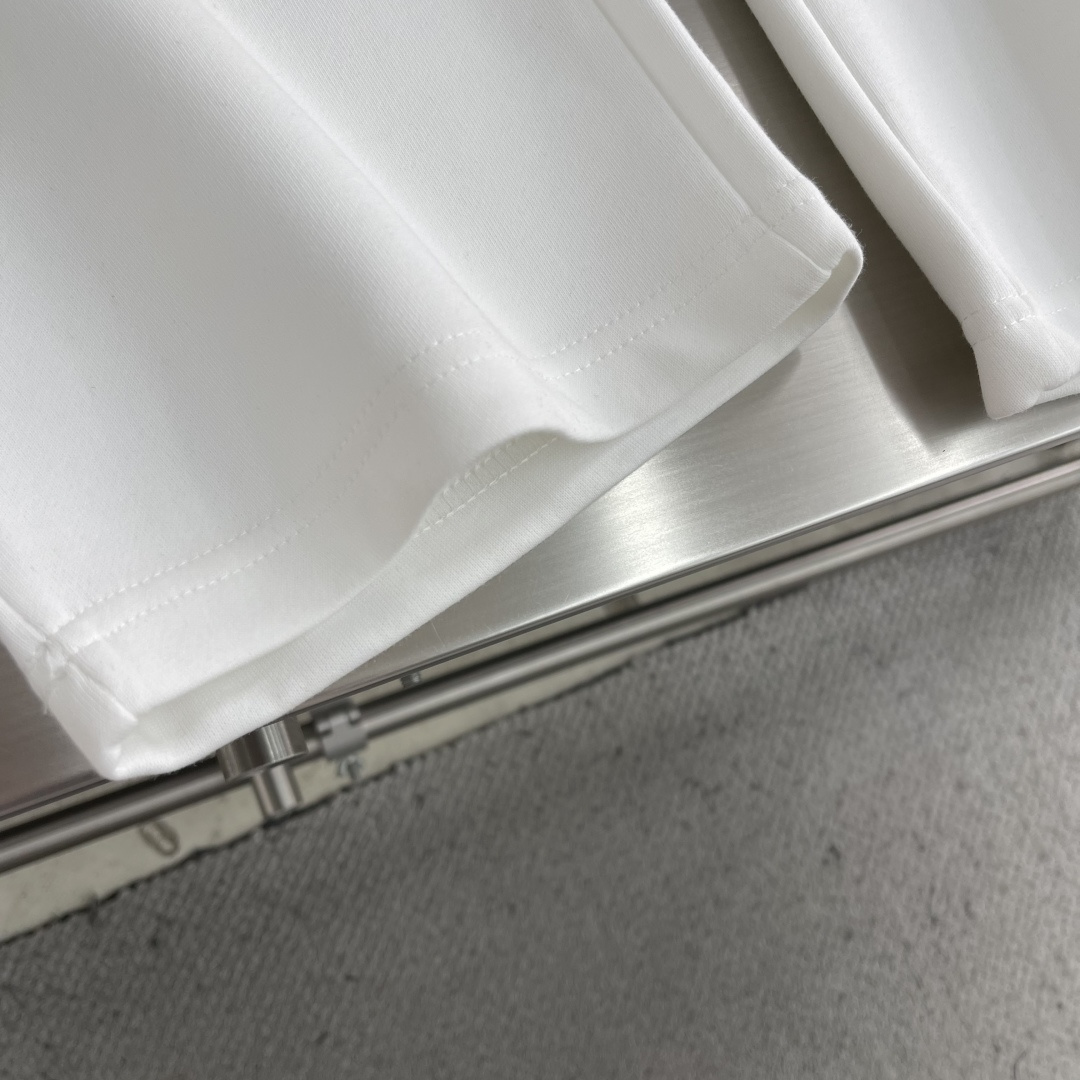 -mon 立标logo休闲长裤小直筒版型深受大家欢迎爆款延续....修饰腿型，百搭不挑人码数：S-XXL