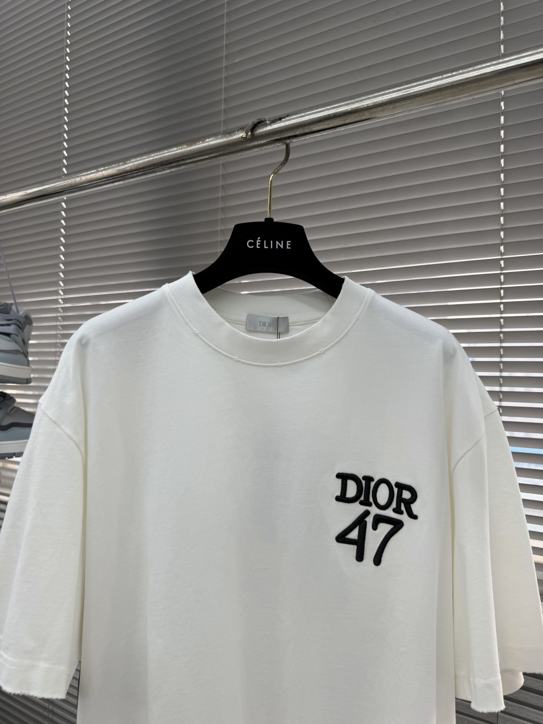 -Dio    47字母后背条纹短袖T恤百分百棉 采用280g 高端进口纯棉双纱面料  添加手感与固定衣
