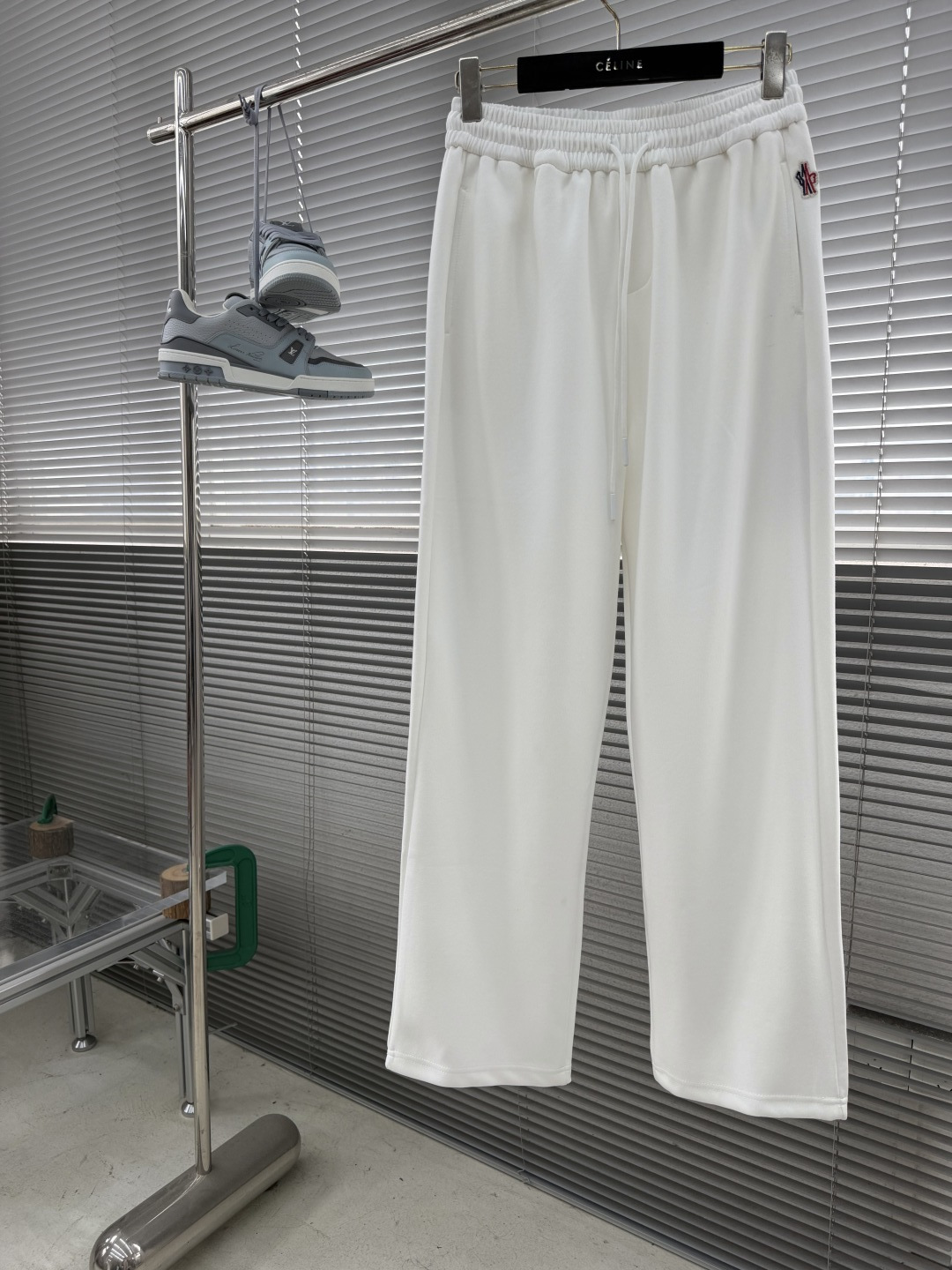 -mon 立标logo休闲长裤小直筒版型深受大家欢迎爆款延续....修饰腿型，百搭不挑人码数：S-XXL