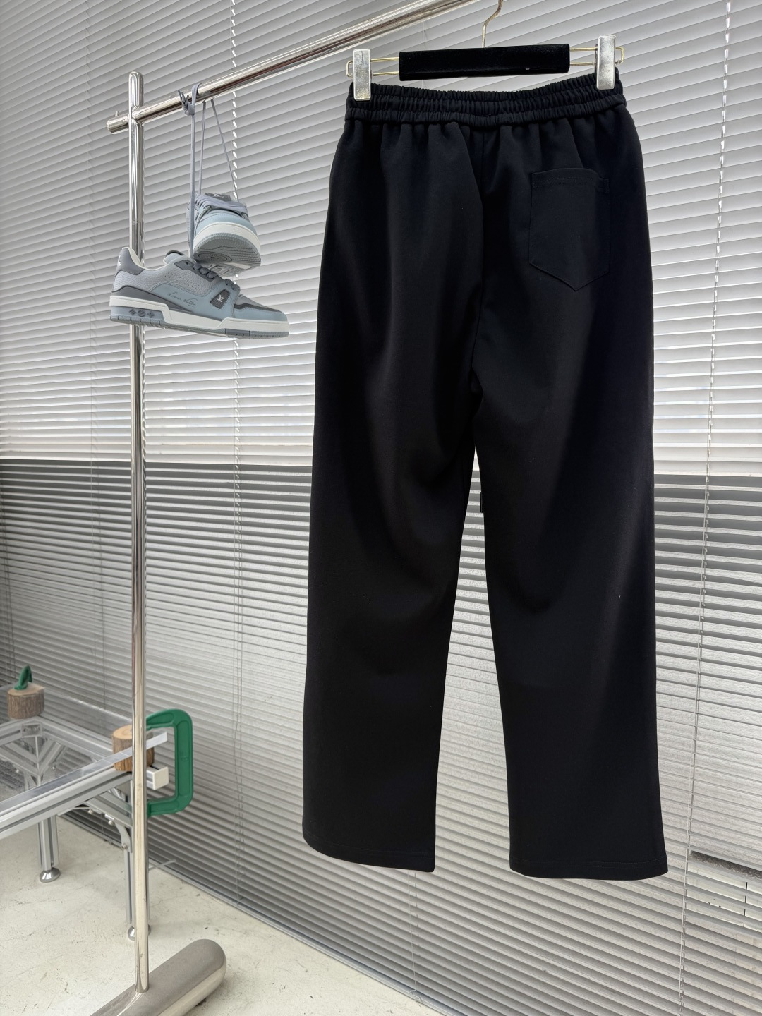 -mon 立标logo休闲长裤小直筒版型深受大家欢迎爆款延续....修饰腿型，百搭不挑人码数：S-XXL