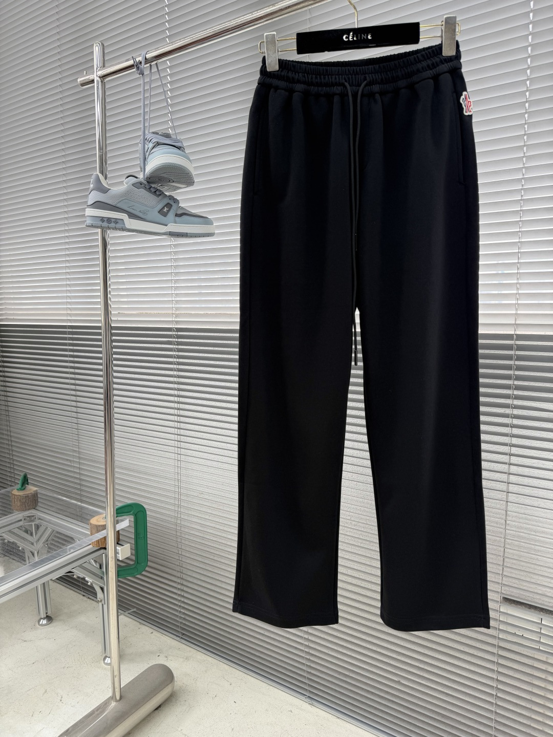 -mon 立标logo休闲长裤小直筒版型深受大家欢迎爆款延续....修饰腿型，百搭不挑人码数：S-XXL