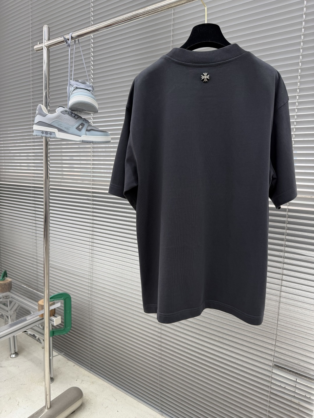 -CH 克罗心 宝剑🗡️元素短T高克重纯棉材质手工重金属logo独家😎时尚感拉满微阔版型尺码：S-XL