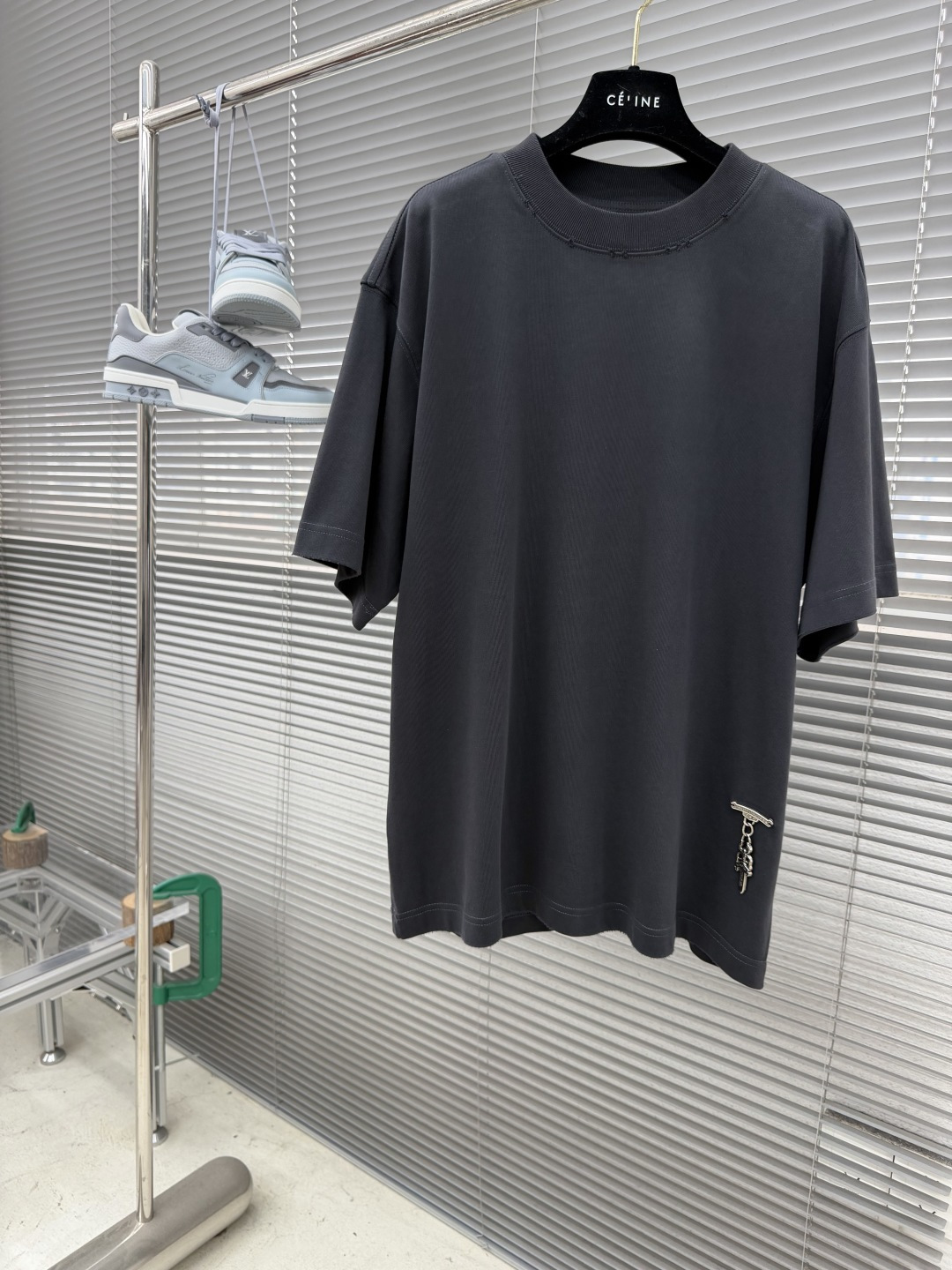 -CH 克罗心 宝剑🗡️元素短T高克重纯棉材质手工重金属logo独家😎时尚感拉满微阔版型尺码：S-XL