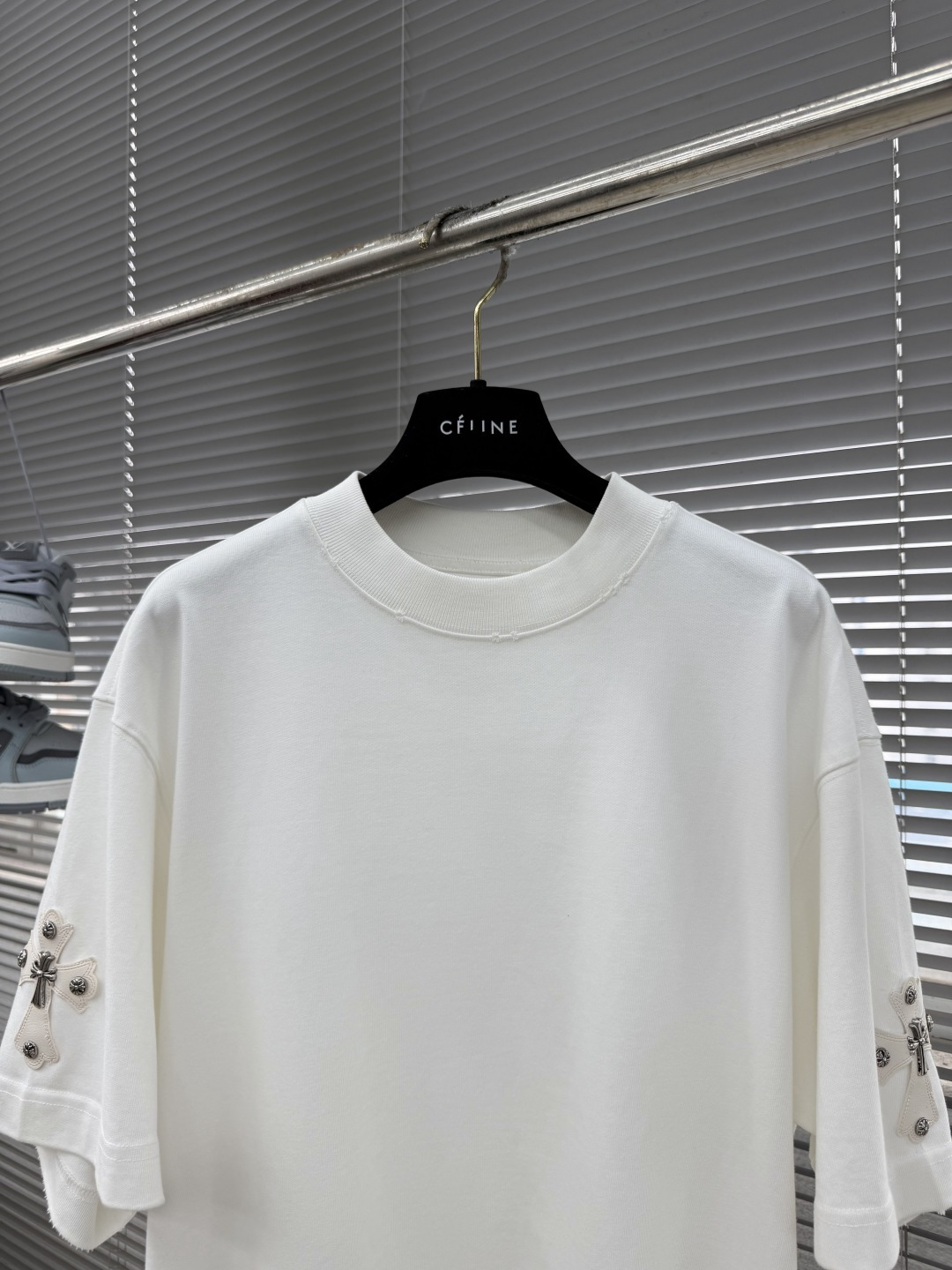 -CH 克罗心 十字架✝️元素短T纯棉高克重材质柔软洗水，舒适，质感足重工皮logo搭配柜柜感拉满爆款延