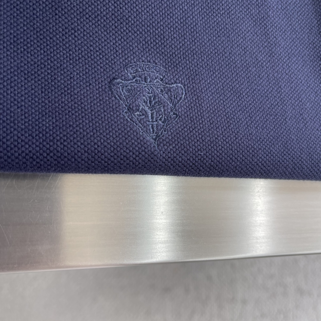 -GUCC 饰刺绣珠地棉翻领T恤。这款单品灵感源自La Famiglia的