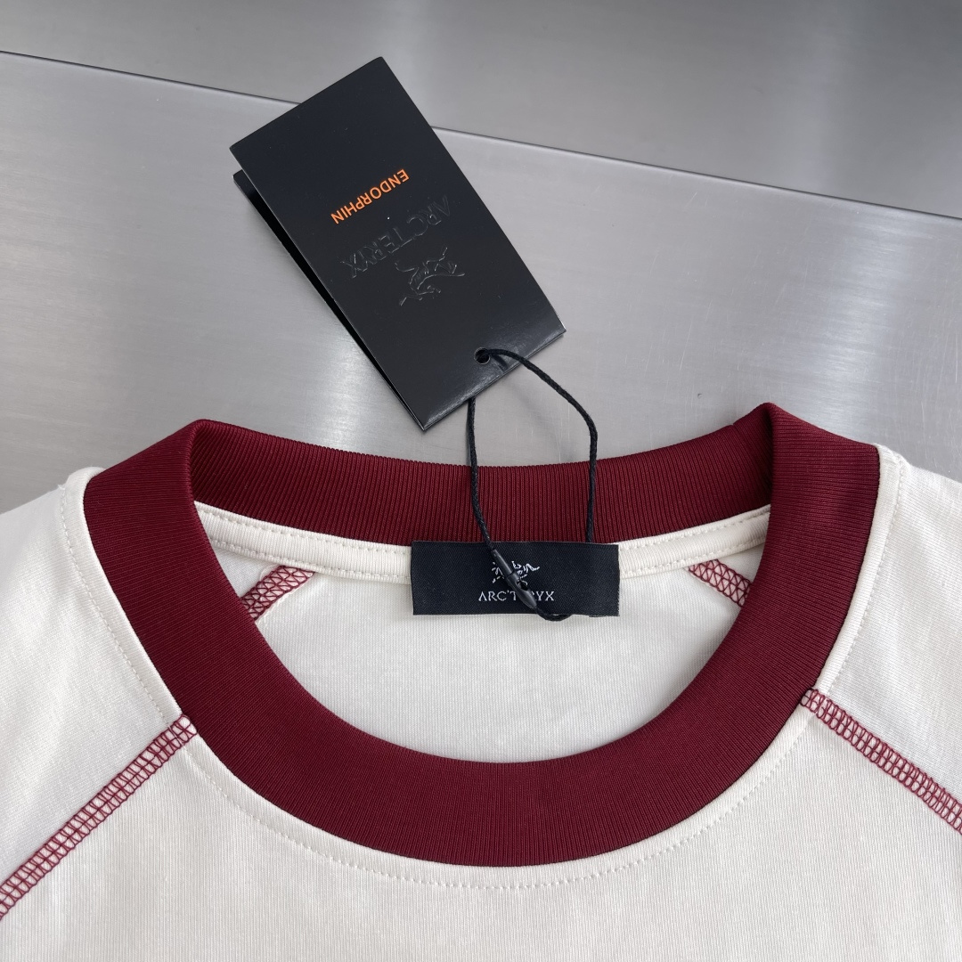 -🐦 鸟家 明线拼接刺绣短袖T恤 采用270克全棉40支双股爽滑透气排汗面料，原版订染布料，全身按四针六