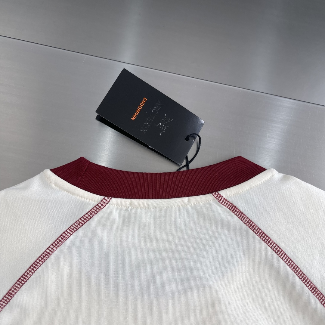 -🐦 鸟家 明线拼接刺绣短袖T恤 采用270克全棉40支双股爽滑透气排汗面料，原版订染布料，全身按四针六