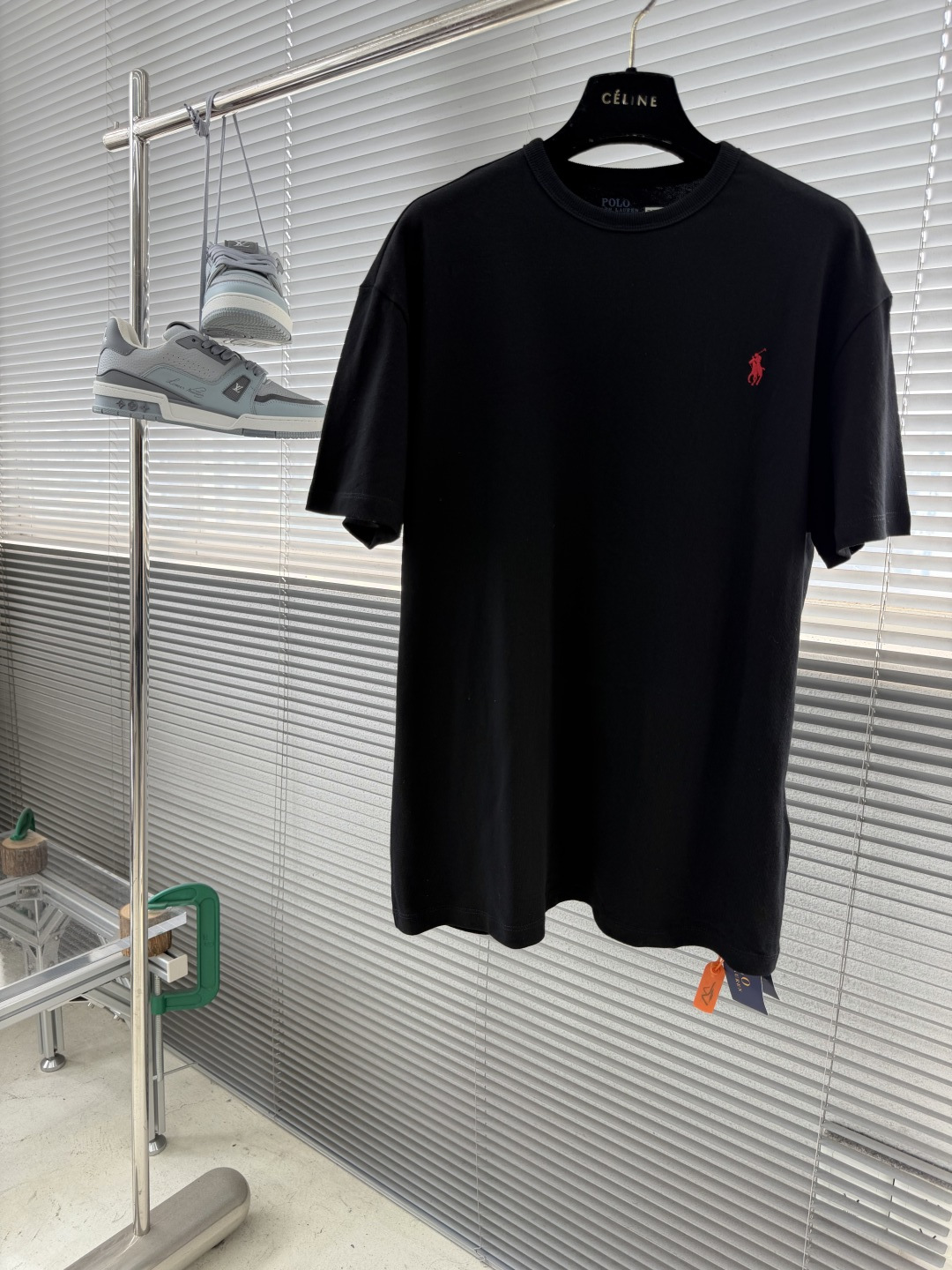 -RaLoro Pianah Lauren 标识刺绣短袖定制棉云麻柔平纹布 手感细腻 舒适贴肤 以深邃的