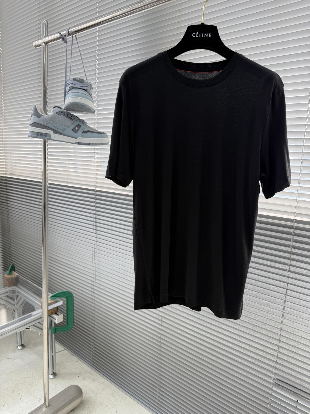 -Loro Piana 新款天丝棉T恤，这款T恤采用天丝➕羊毛面料制作而成，后领口处饰有Loro Pia