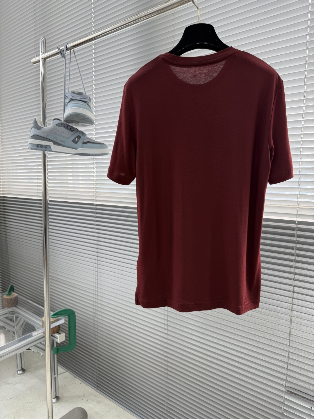 -Loro Piana 新款天丝棉T恤，这款T恤采用天丝➕羊毛面料制作而成，后领口处饰有Loro Pia