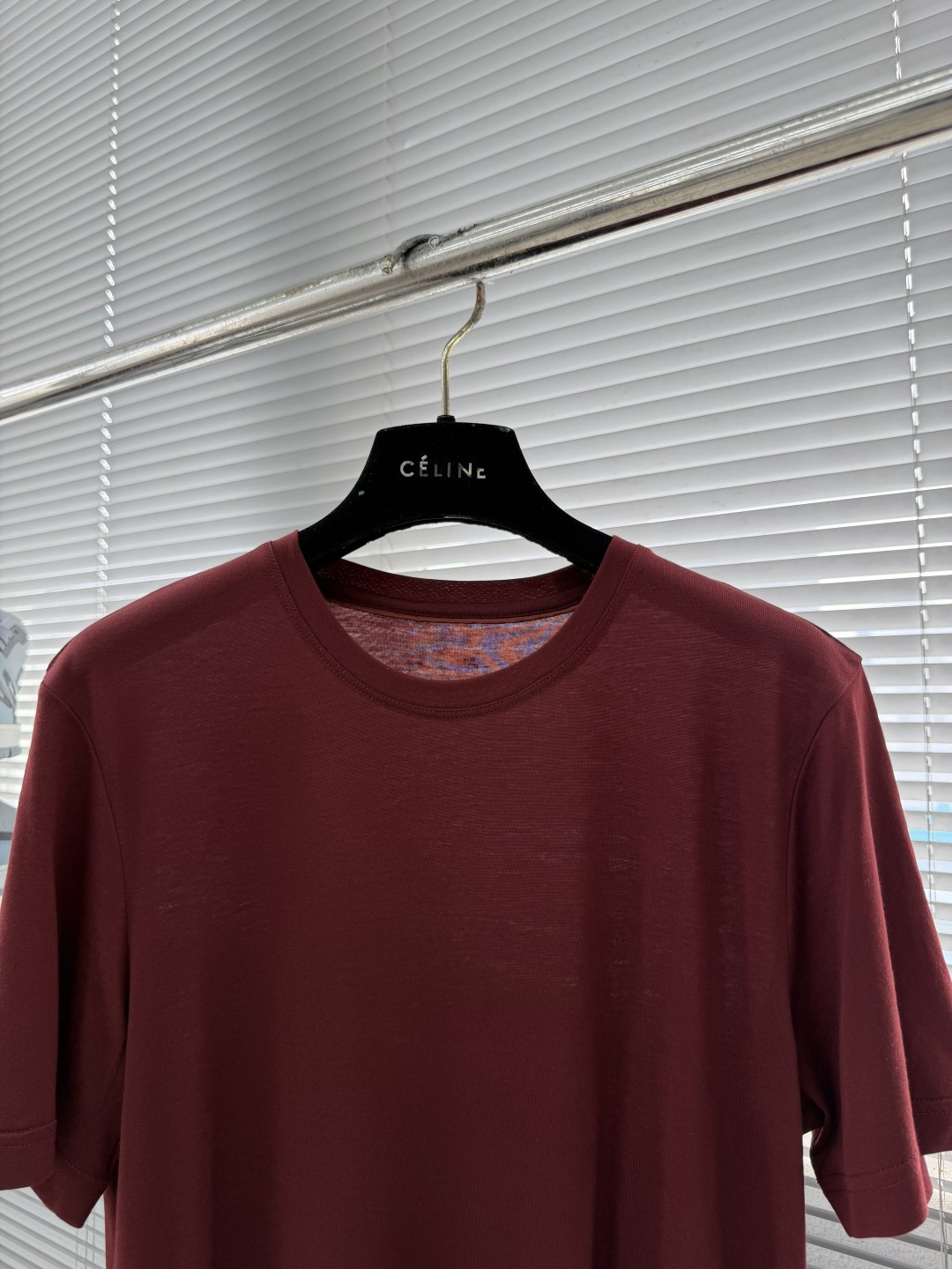 -Loro Piana 新款天丝棉T恤，这款T恤采用天丝➕羊毛面料制作而成，后领口处饰有Loro Pia