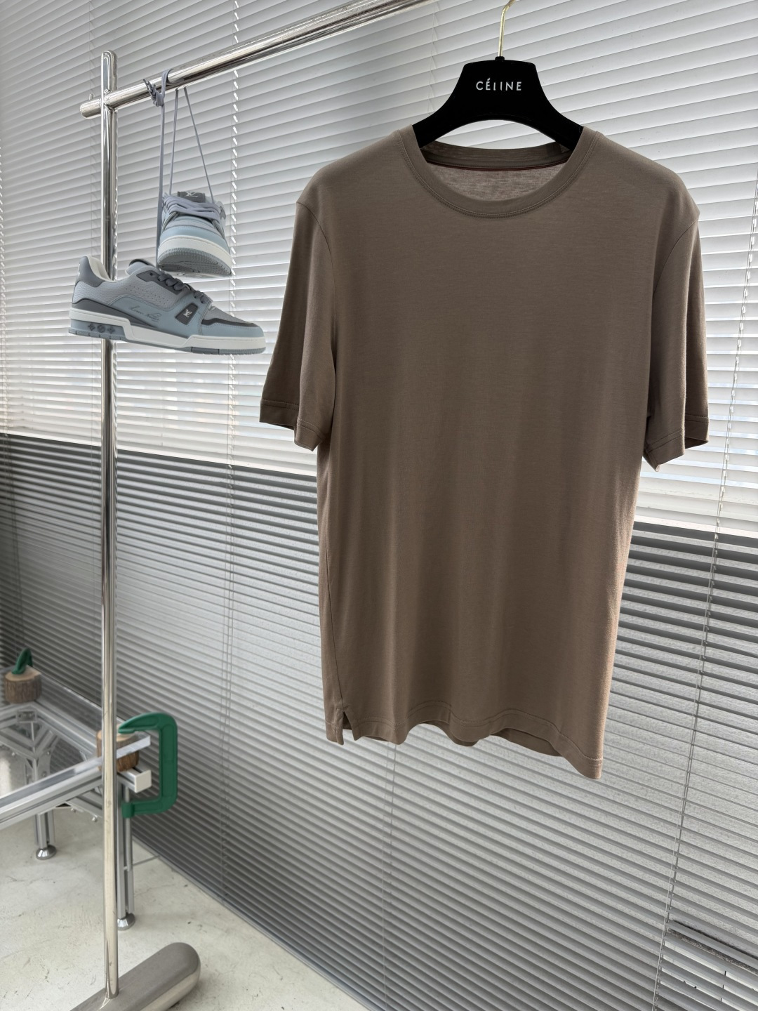 -Loro Piana 新款天丝棉T恤，这款T恤采用天丝➕羊毛面料制作而成，后领口处饰有Loro Pia