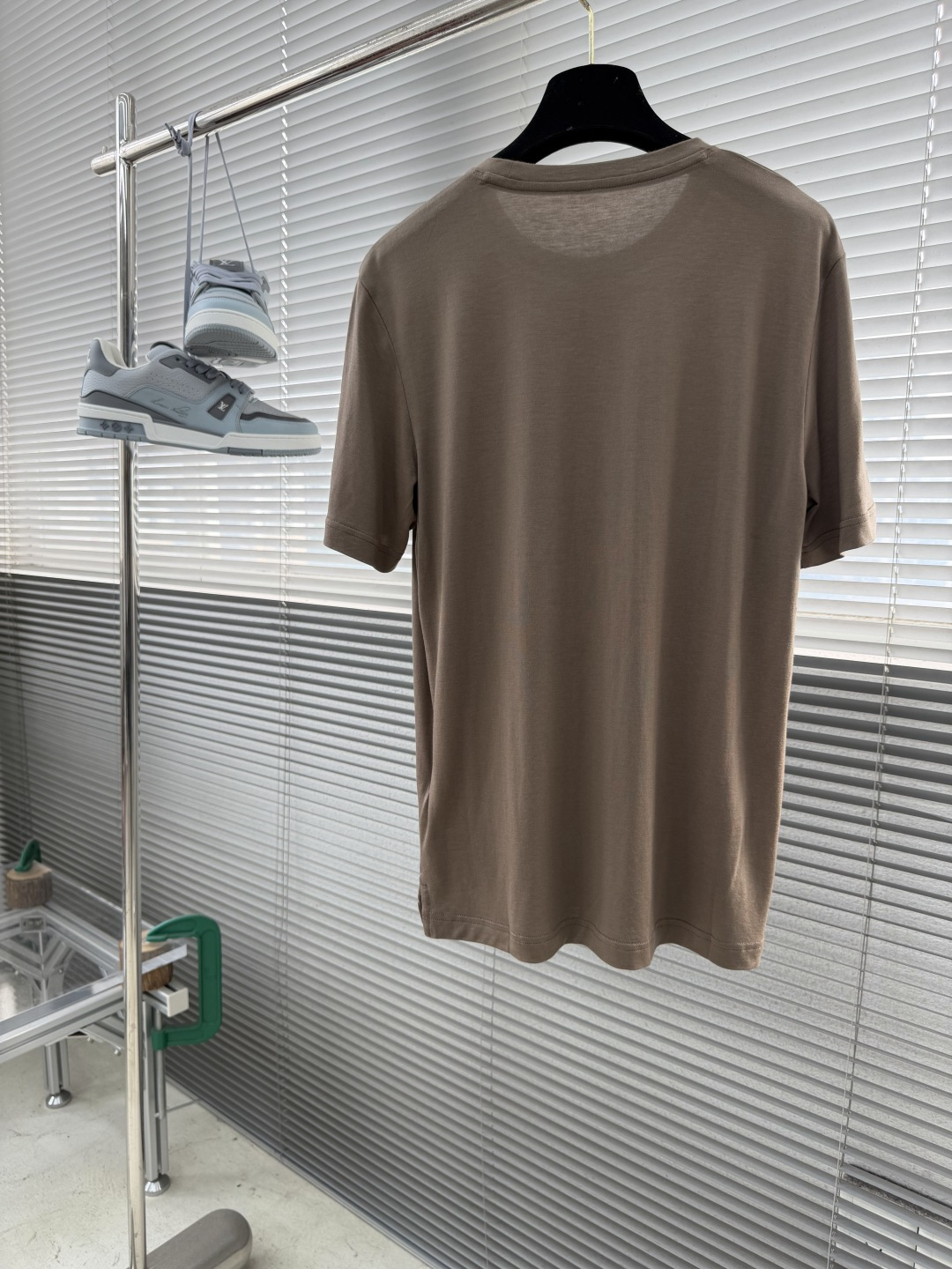 -Loro Piana 新款天丝棉T恤，这款T恤采用天丝➕羊毛面料制作而成，后领口处饰有Loro Pia