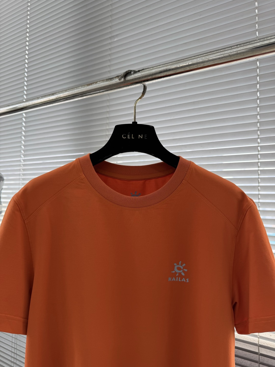 -KAILAS/凯乐石 男女印花LOGO速干圆领T恤情侣款透气运动圆领短袖户外与城市的双重舒适之选核心定