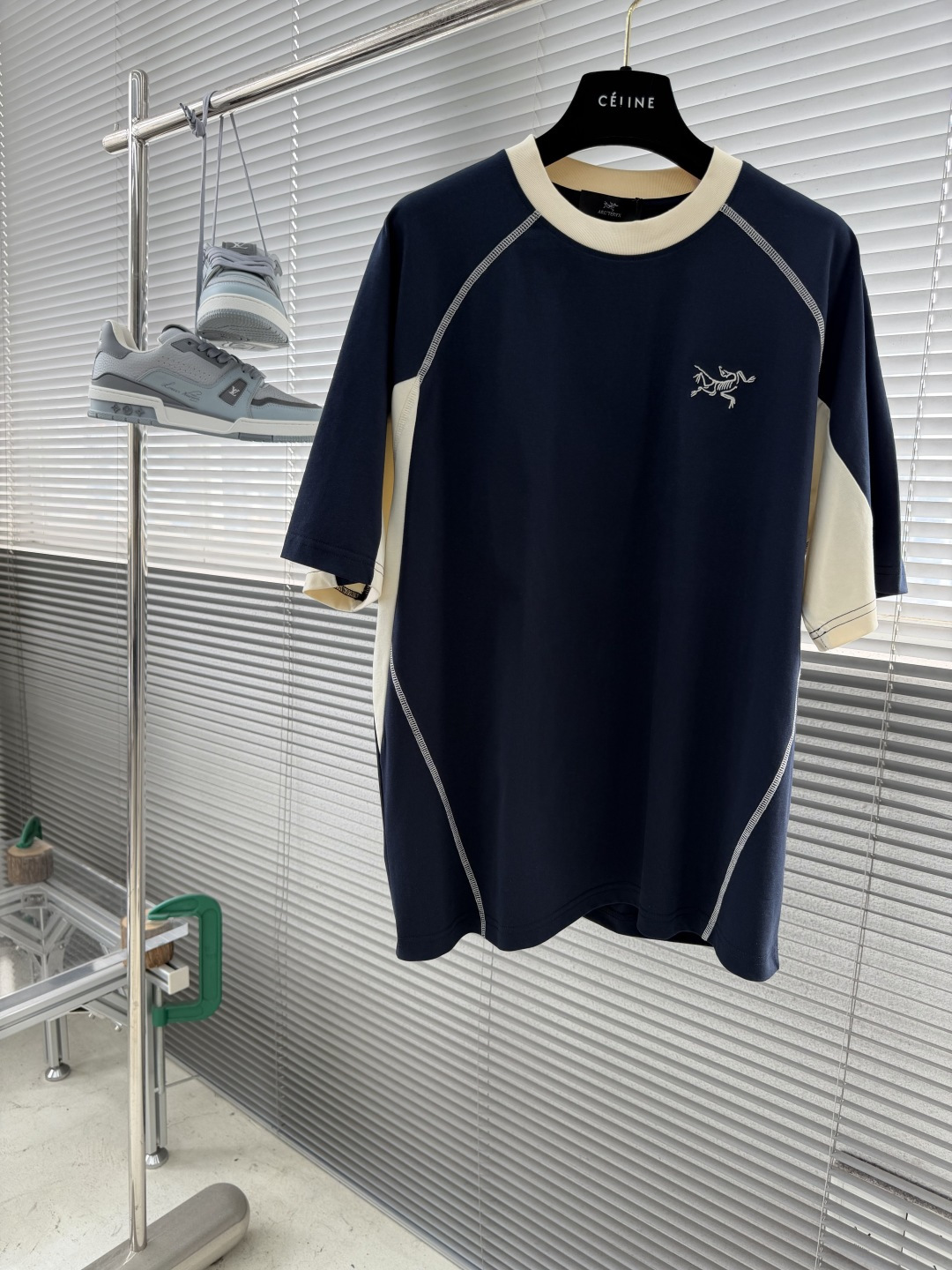 -🐦 鸟家 明线拼接刺绣短袖T恤 采用270克全棉40支双股爽滑透气排汗面料，原版订染布料，全身按四针六