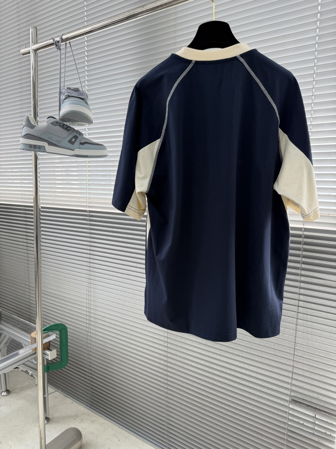 -🐦 鸟家 明线拼接刺绣短袖T恤 采用270克全棉40支双股爽滑透气排汗面料，原版订染布料，全身按四针六