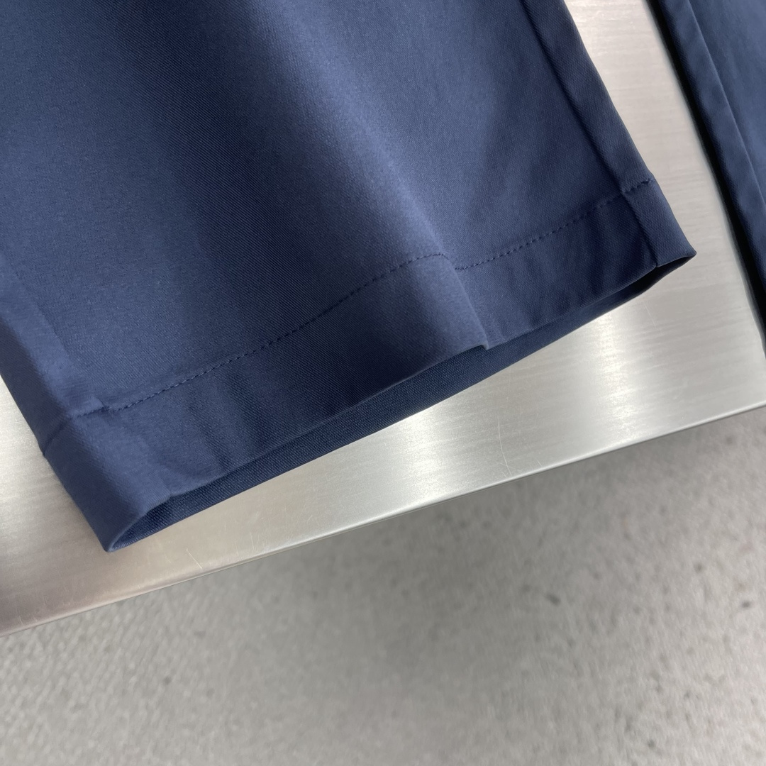 -驴牌 2026ss春夏时尚/休闲裤美学的焕新诠释,演绎浓郁的格调型时尚风范,细节感和设计感强悍.经典品