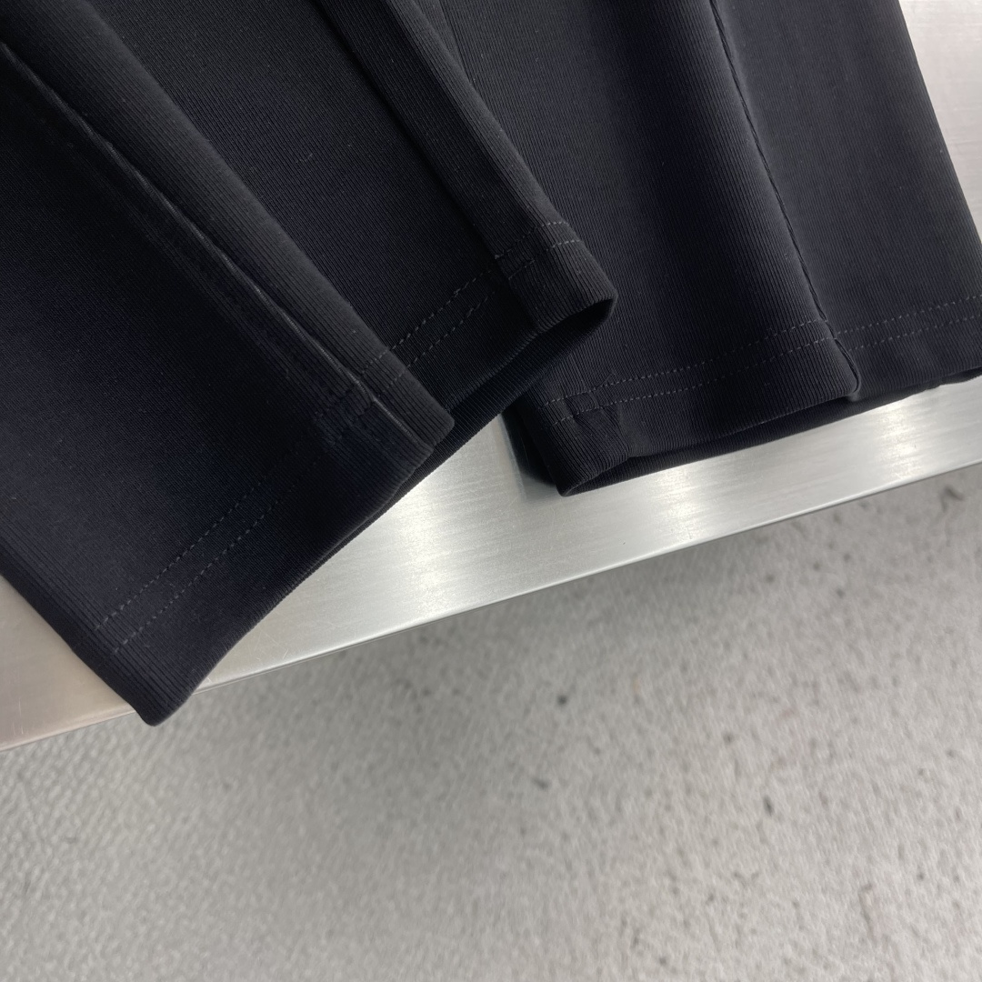 -驴牌 2026 春夏时尚/休闲裤美学的焕新诠释,演绎浓郁的格调型时尚风范,细节感和设计感强悍.经典品牌