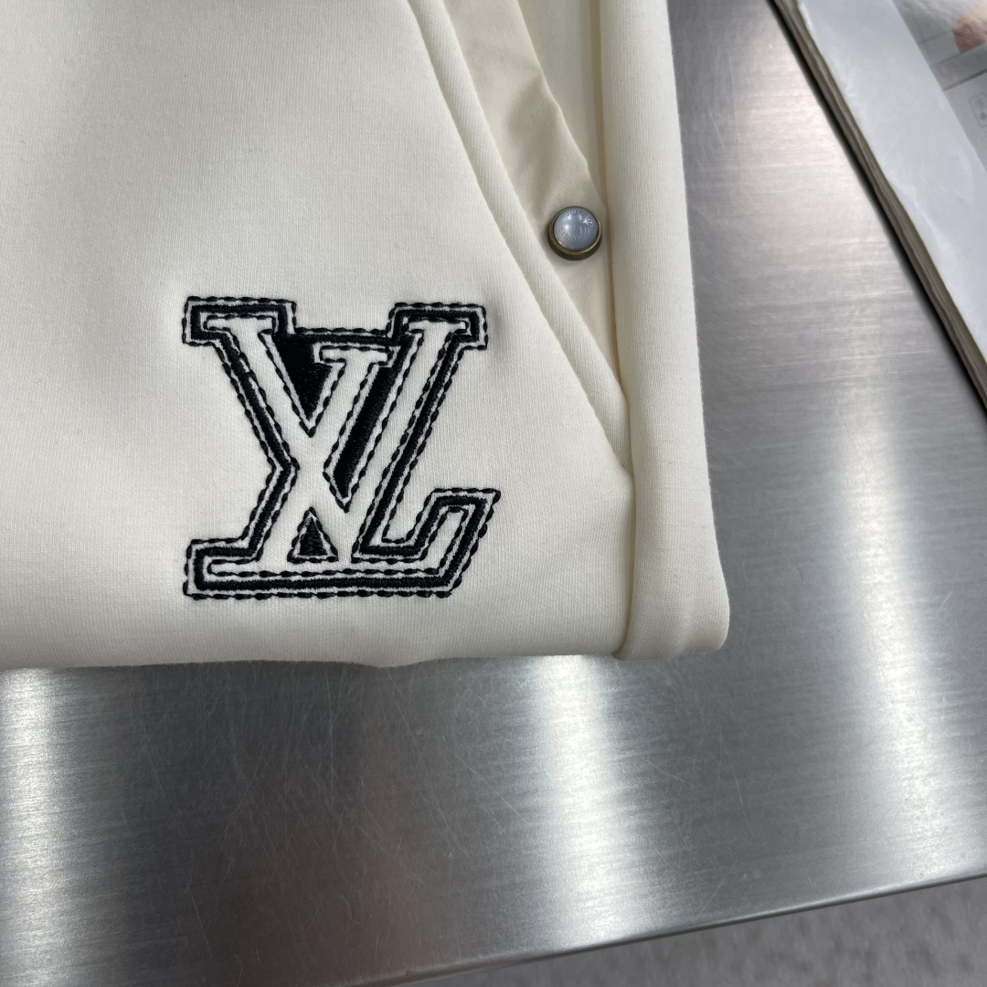 -驴牌 2026ss春夏时尚/休闲裤美学的焕新诠释,演绎浓郁的格调型时尚风范,细节感和设计感强悍.经典品