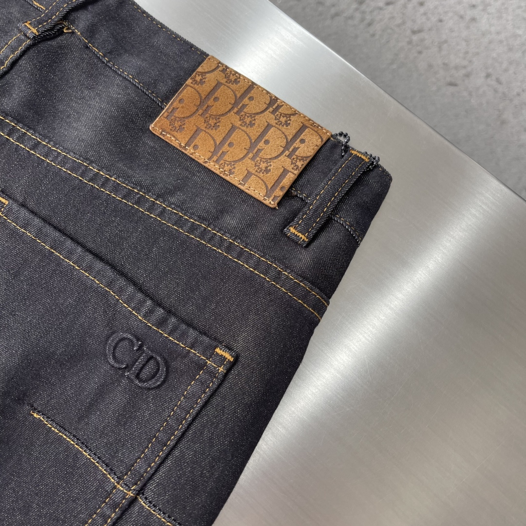 -Dio 26年春夏新款CD原身色薄款莱赛尔小直筒牛仔裤！利落剪裁，经典永不过时，百搭有型，质感在线，穿