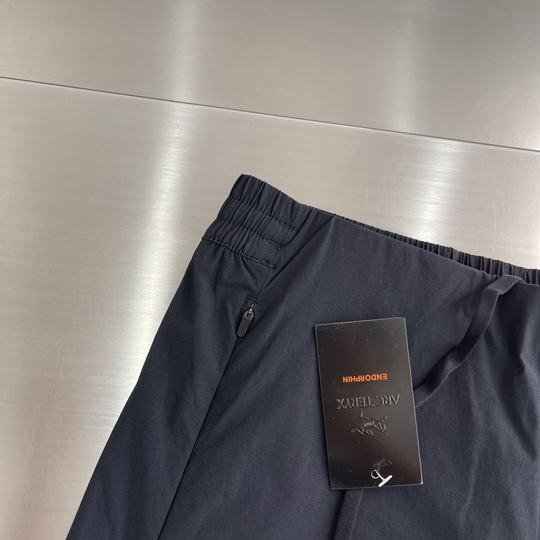 -🐦 鸟家 速干短裤刺绣LOGO，速干轻薄面料，宽松版型设计，两侧口袋拉链！！尺码：M-3XL