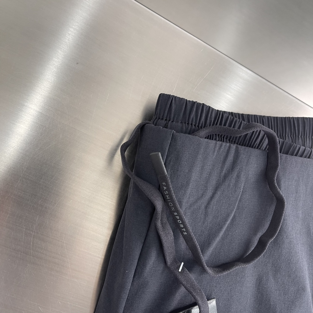 -🐦 鸟家 速干短裤刺绣LOGO，速干轻薄面料，宽松版型设计，两侧口袋拉链！！尺码：M-3XL