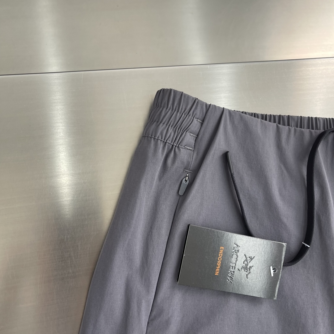 -🐦 鸟家 速干短裤刺绣LOGO，速干轻薄面料，宽松版型设计，两侧口袋拉链！！尺码：M-3XL