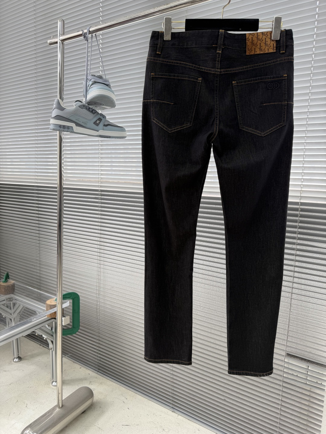 -Dio 26年春夏新款CD原身色薄款莱赛尔小直筒牛仔裤！利落剪裁，经典永不过时，百搭有型，质感在线，穿