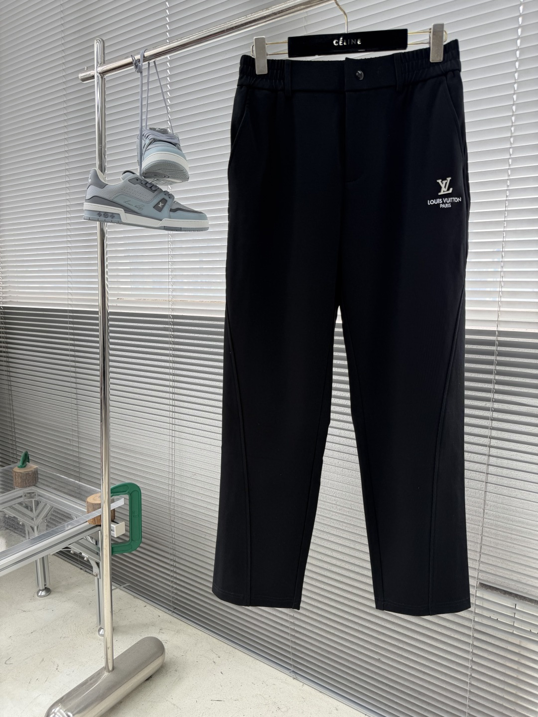 -驴牌 2026 春夏时尚/休闲裤美学的焕新诠释,演绎浓郁的格调型时尚风范,细节感和设计感强悍.经典品牌