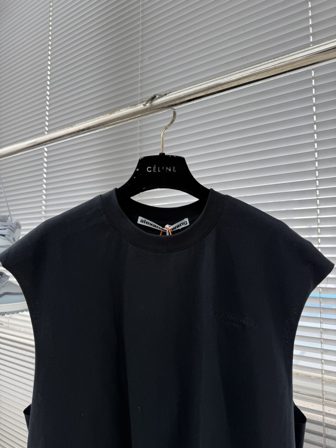 -Alexander Wang 徽标刺绣坎肩背心定制高支长绒棉 细腻柔软 舒适亲肤 以纯净无杂的本白为底