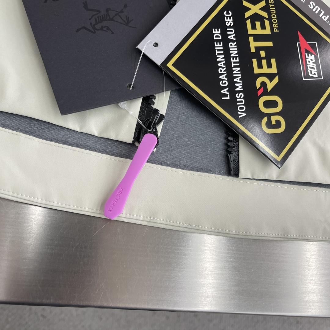 -🐦 鸟家 ALoro PianaHA SV JACKET 流木白/樱花粉拉链码数：S M L XL