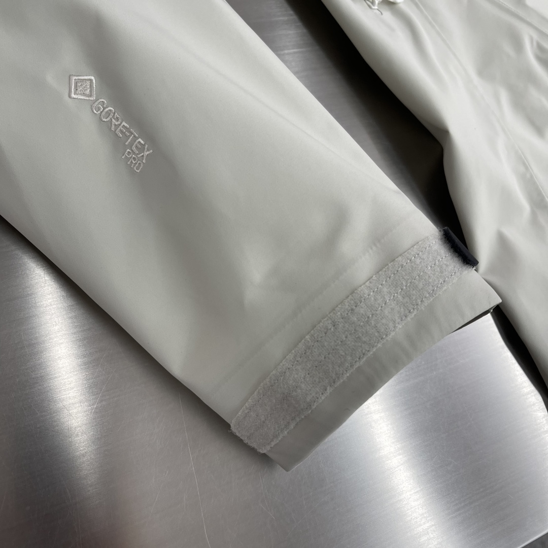 -🐦 鸟家 ALoro PianaHA SV JACKET 流木白/樱花粉拉链码数：S M L XL