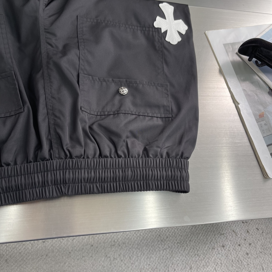 -CH 克罗心 2026ss春夏时尚/休闲裤美学的焕新诠释,演绎浓郁的格调型时尚风范,细节感和设计感强悍