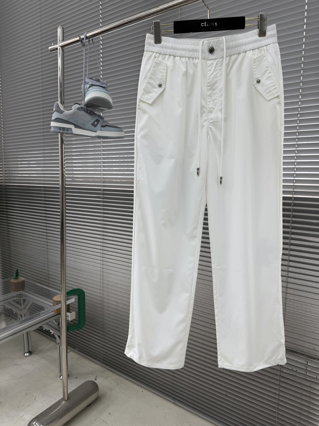 -CH 克罗心 2026ss春夏时尚/休闲裤美学的焕新诠释,演绎浓郁的格调型时尚风范,细节感和设计感强悍