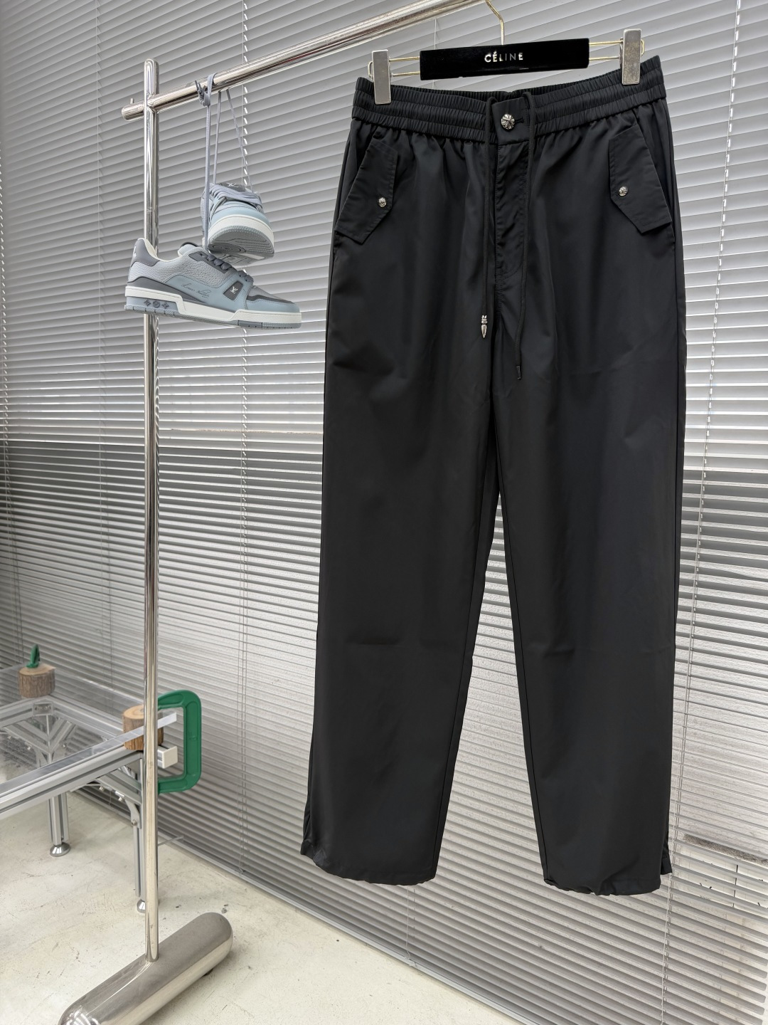 -CH 克罗心 2026ss春夏时尚/休闲裤美学的焕新诠释,演绎浓郁的格调型时尚风范,细节感和设计感强悍