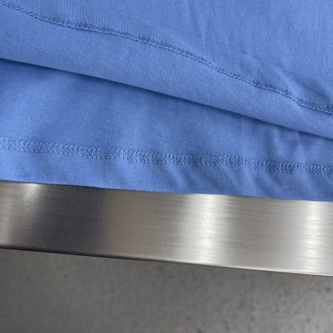 -LOEW Anagram刺绣T恤，100%纯棉材质，柔软亲肤，透气性超棒，春夏穿超舒服!胸前Anagr