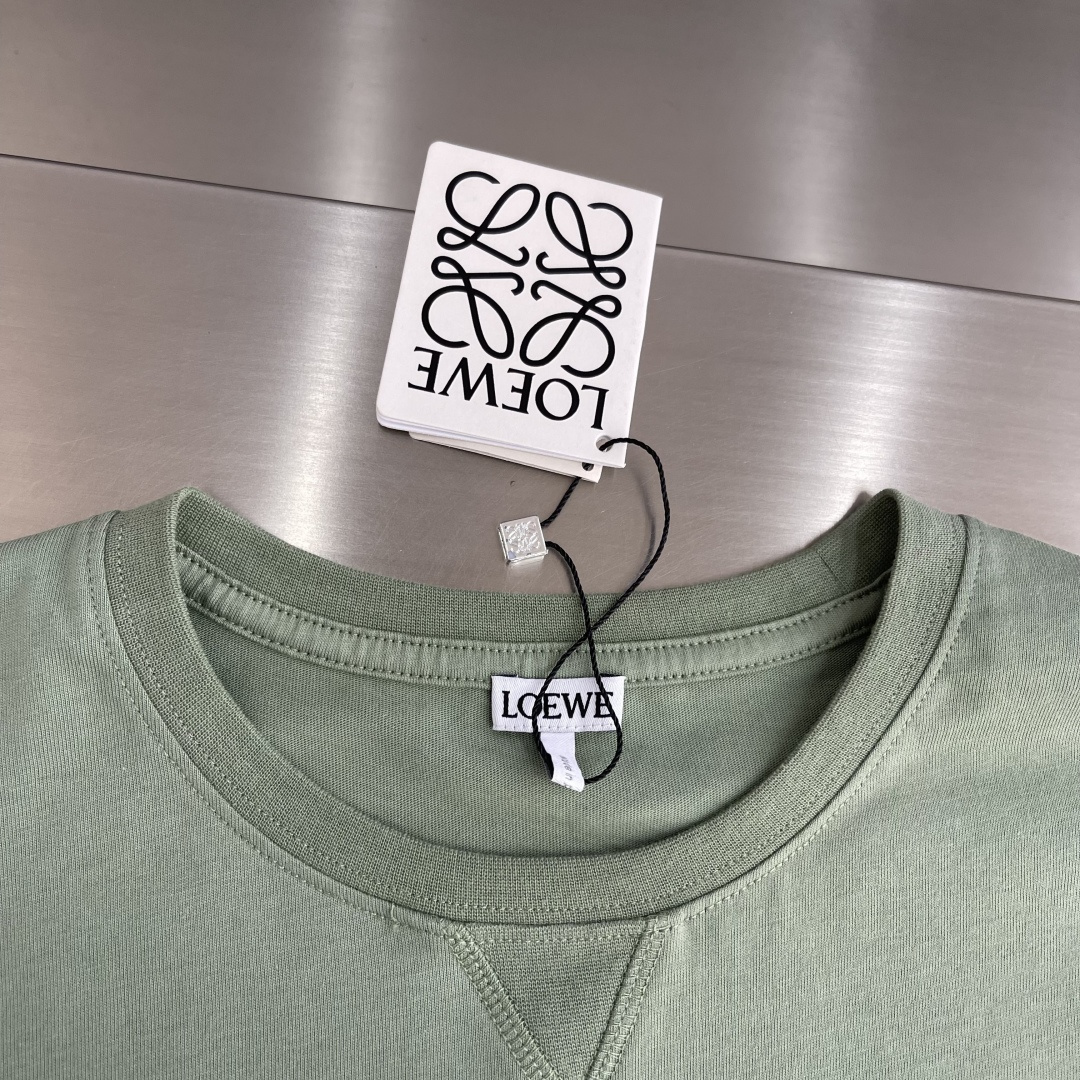 -LOEW Anagram刺绣T恤，100%纯棉材质，柔软亲肤，透气性超棒，春夏穿超舒服!胸前Anagr